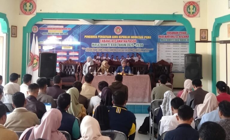 Sosialisasi E-Kinerja Digelar di PGRI Paseh, Dorong Profesionalisme dan Etika Pelayanan Pendidikan